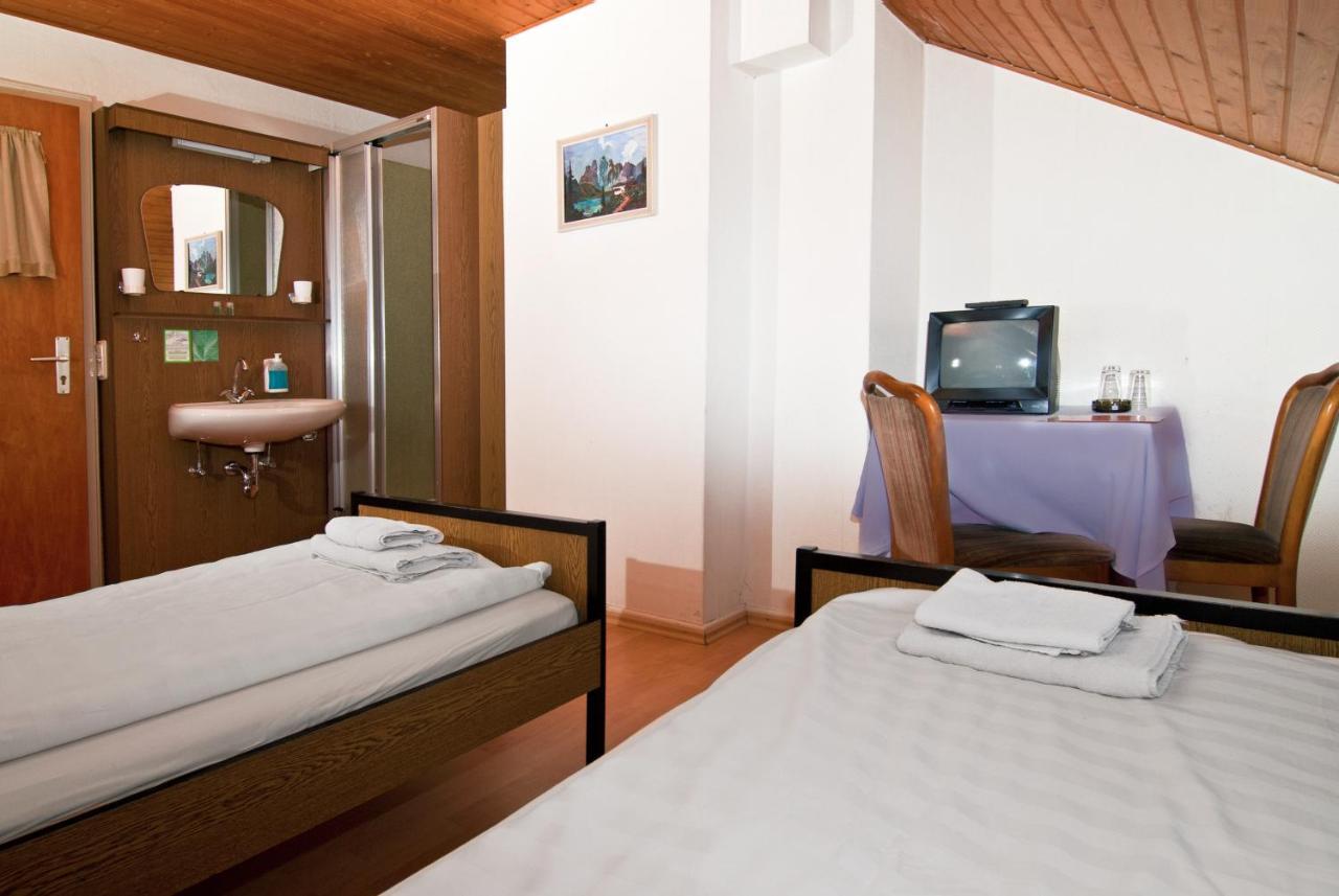 Twin Room,11015558:JPEG
